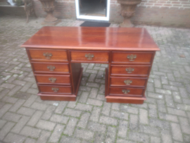 Oud engels bureau 135x60x75 9-laden omstreeks 1930 nr 11321