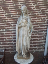 Groot beeld  onbevlekt hart van Maria.