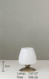 Tafellamp uplight mat nikkel met opaal cognac glas nr 135.07 + 556.00