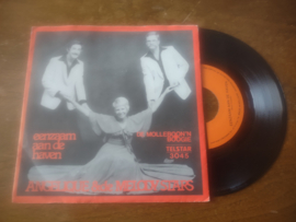 Angelique & de melody stars met Eenzaam aan de haven 1980 Single nr S20221954