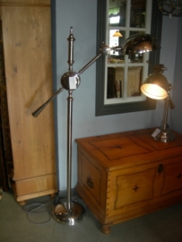 Mooie zware chrome bureaulamp ronde poot met 2 buigpunten Industrial