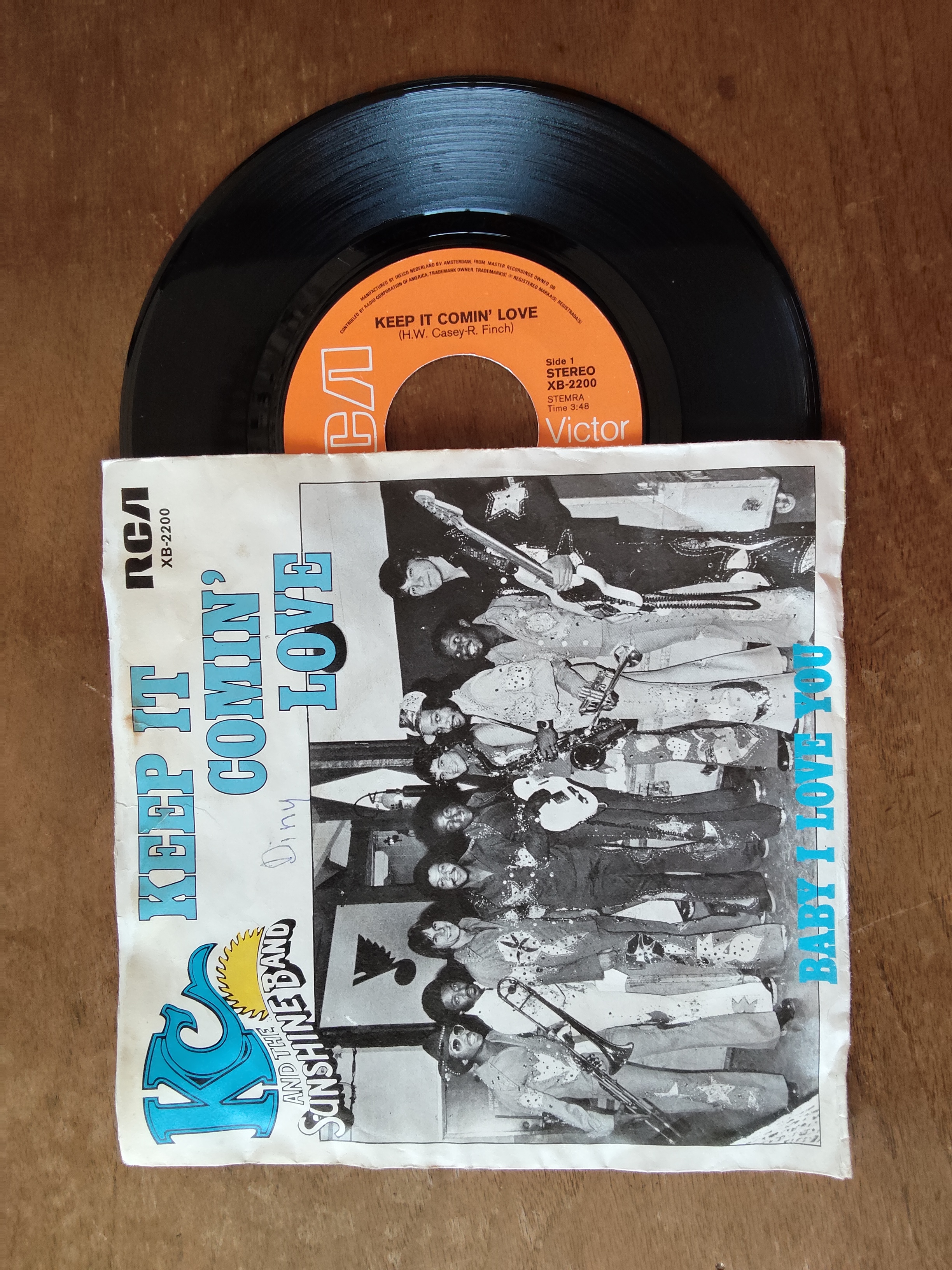 K.C. and the Sunshine Band met Keep it comin' love 1977 Single nr S20256984