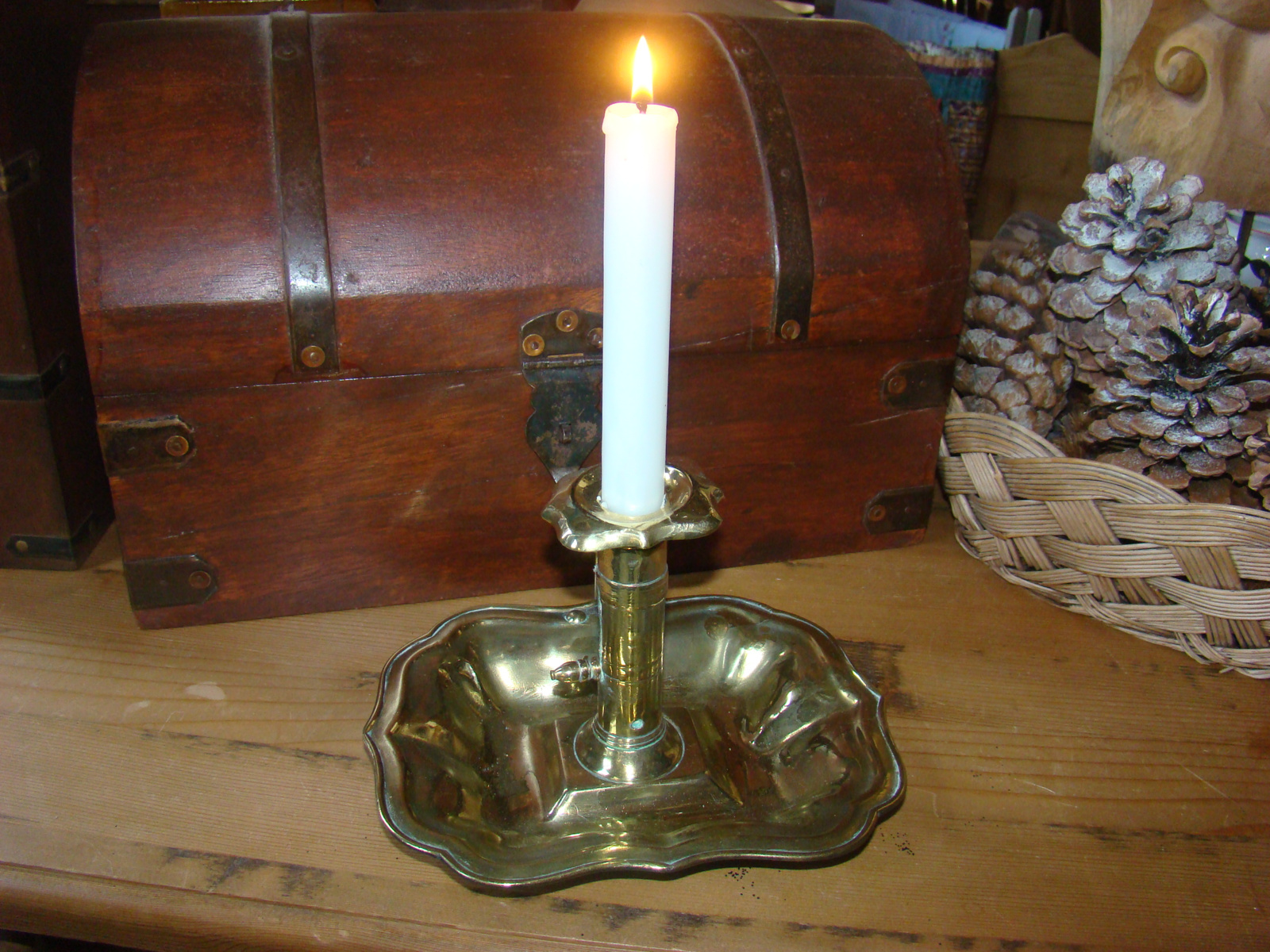 Antieke messing of geelkoperen blaker uit 1830.