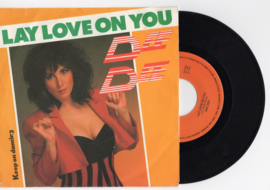 Dee Dee met Lay love on you 1989 Single nr S2021491