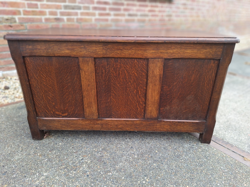 Oud eiken kistje donker eiken omstreeks 1950 nr K202554