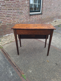 Engelse eiken hangoortafel 1 hangblad tapse poot draaipoot 1-la 1880-1890 nr T202516