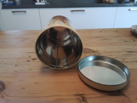 Bikken trommel van H-0 havermout uit 1985.