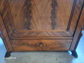 Originele glaskast of vitrinekast h-185cm mahonie hout verstelbare planken nr GE