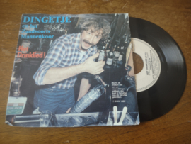 Dingetje en het zandvoorts mannenkoor met Het drinklied 1982 Single nr S20221490