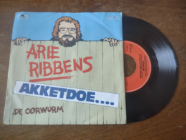 Arie Ribbens met Akketdoe.... 1983 Single nr S20221539