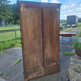 Tweedeurs vitrine kast eiken met la omstreeks 1950-1970 nr K202689