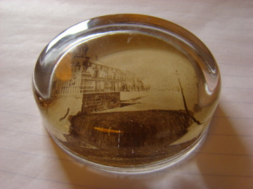 Presse-papier van glas.