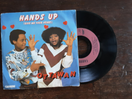 Ottowan met Hands up (give me your heart) 1981 Single nr S20245460