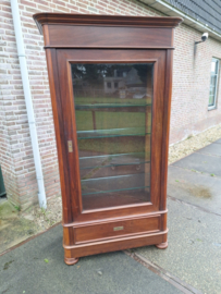 Antieke mahonie glaskast of vitrine met glazen verstelbare planken h-213cm 1890-1900 nr K202431
