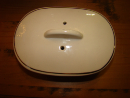 Lampetstel met kammenbak  en zeepbakje.