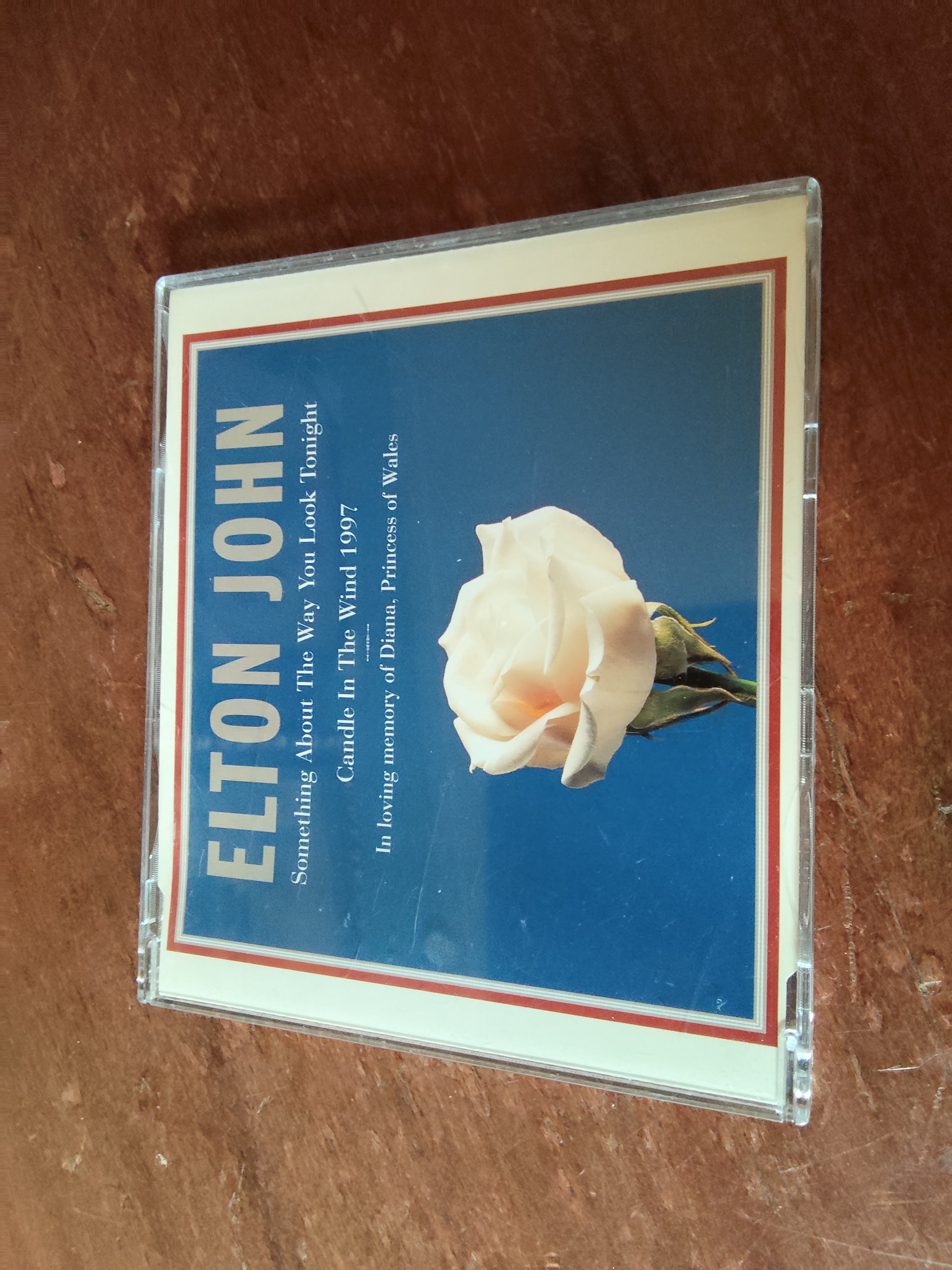 Elton John met Something about the way you look tonight 1997 CD single nr CD20251011
