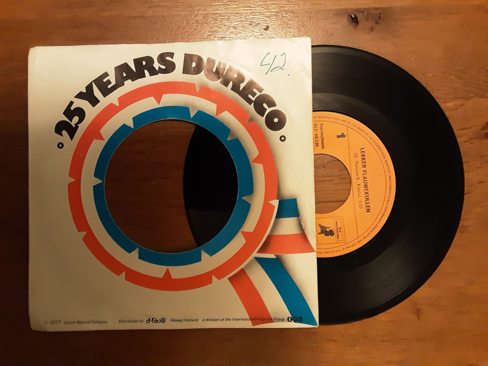 Ton van Kluyve met Lekker flauwekullen 1977 Single nr S20245997