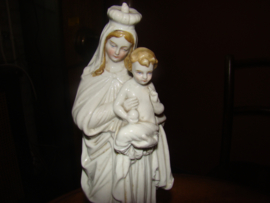 Antiek  porceleinen Mariabeeld met kindeke Jezus. VERKOCHT.