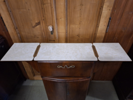 Art-deco huisbar of minibar omstreeks 1920 notenhout h-107,5 uitklapbaar nr K20244