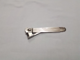Vintage sigarenknipper quilloche of streepjespatroon.