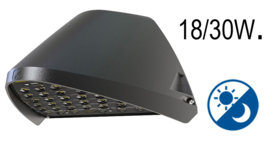 Buitenlamp wand dag/nacht sensor LED 18W/30W zwart 5jr garantie nr 401242