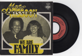 Mac & Kathy Kissoon met We are family 1980 Single nr S20211038