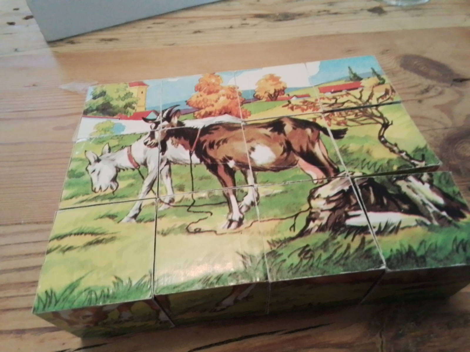 Oude houten blokpuzzel Landleven .Zes puzzles