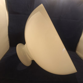 Originele oude opaal glans wit olielamp kap diameter 40cm