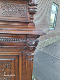 Antieke Mechelse kast omstreeks 1890 a 1900 3-deuren houtsnijwerk nr K202536