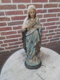 Oud en antiek Mariabeeld.