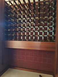 Engelse wijnkast omstreeks 1930-1940 uit wijnkelder van landhuis nr 10122