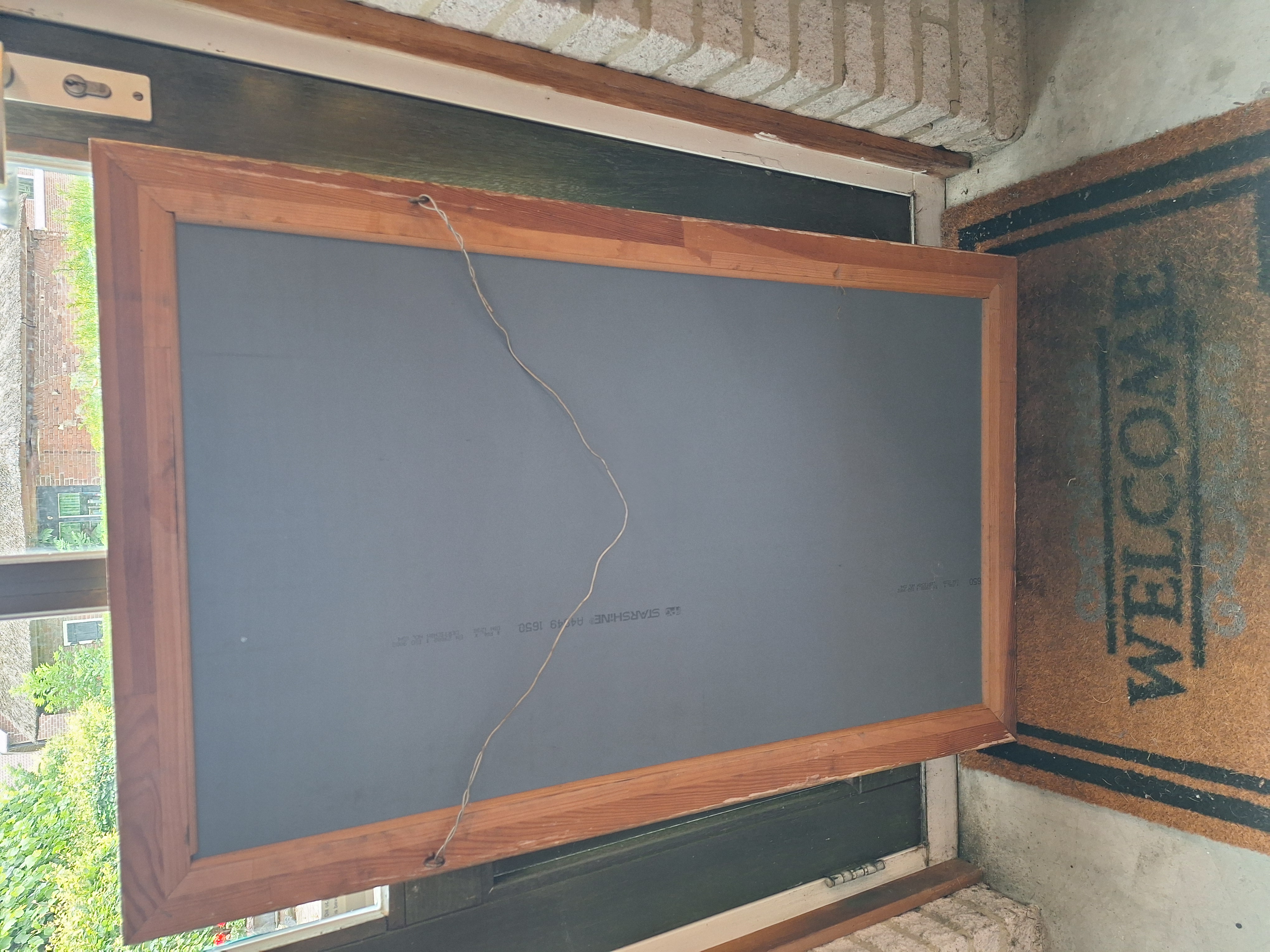 Oude spiegel met houten lijst welke is verguld h-106cm nr SP20252