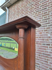 Eiken Engelse voorzetschouw met zuilen ovale spiegel omstreeks 1900-1920 nr K202419
