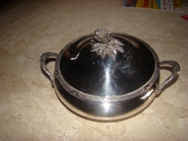 Oud engels silverplated dekschaal.