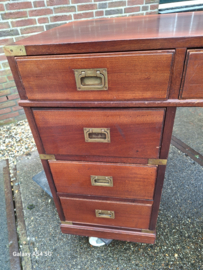 Mahonie bureau met messing hoekstukken h-80cm midcentury 1950-1960 nr