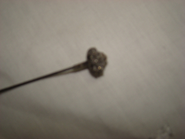 Hoedenspeld zeeuwse knoop  zilver.