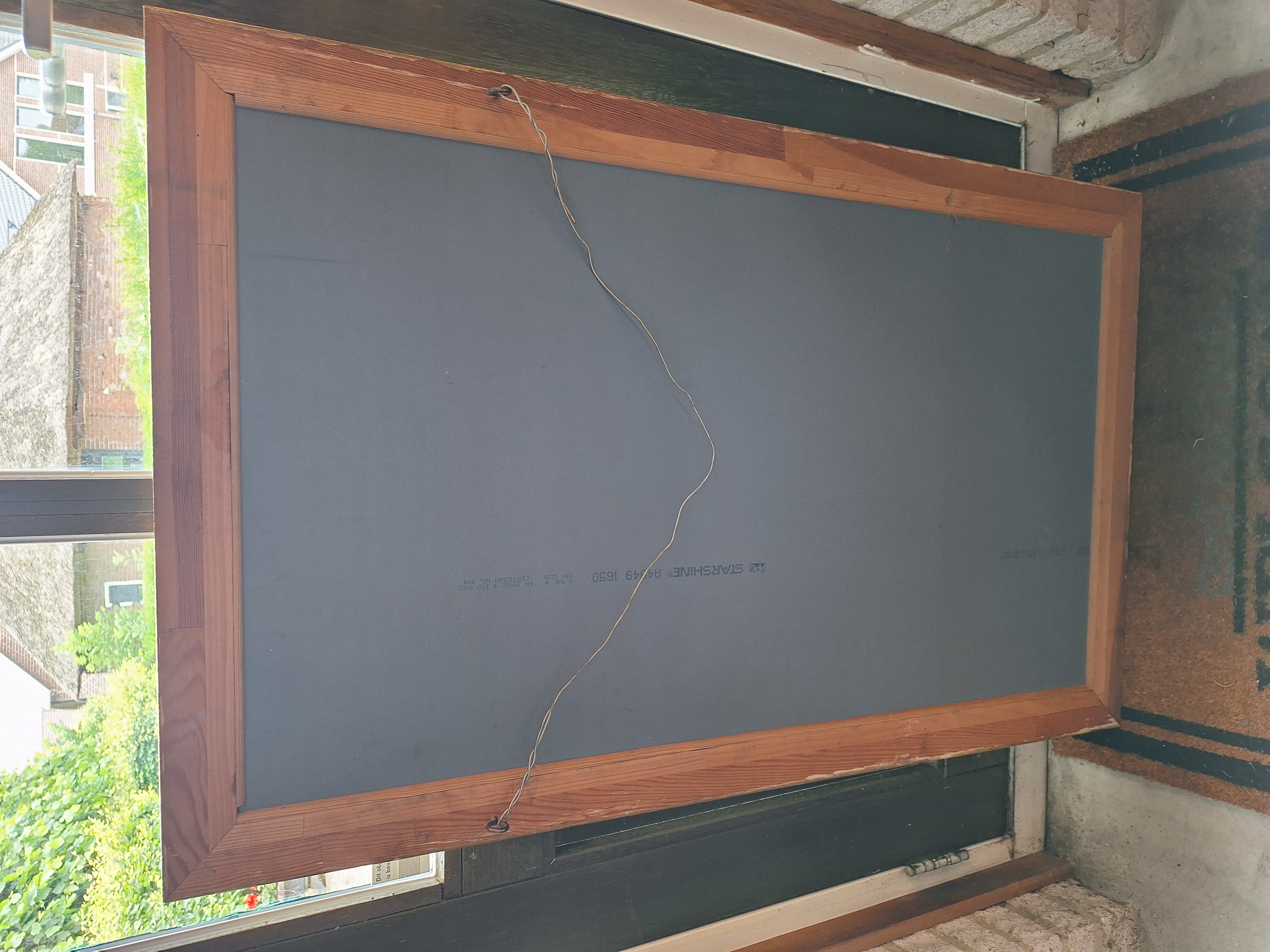 Oude spiegel met houten lijst welke is verguld h-106cm nr SP20252