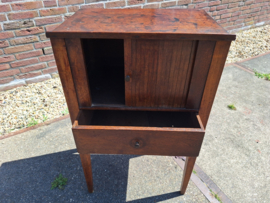 Antiek eiken nachtkastje met rolluikje en la omstreeks 1860-1870 nr K202548