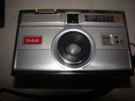 Kodak Instamatic  50 camera met tasje.