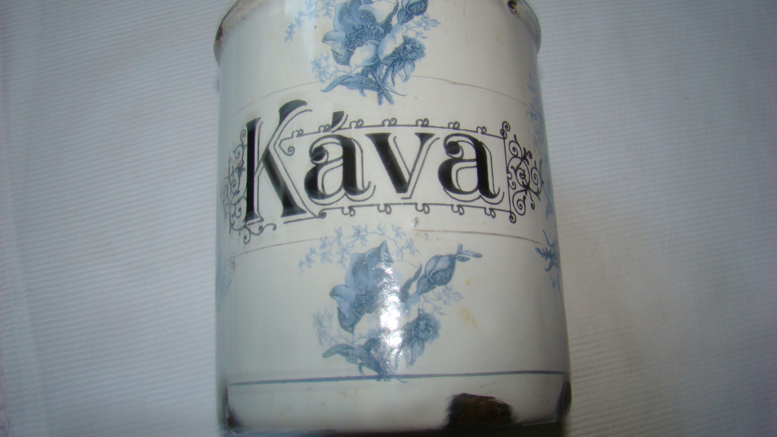 Oud voorraadpotje voor koffie of kava.