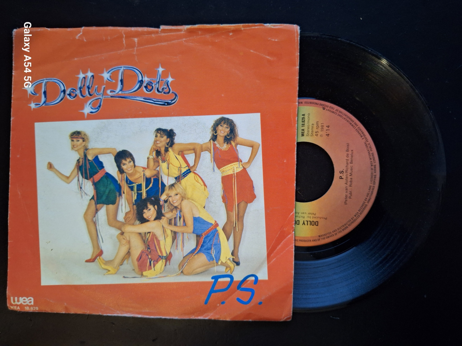 Dolly Dots met P.S. 1981 Single nr S20233222
