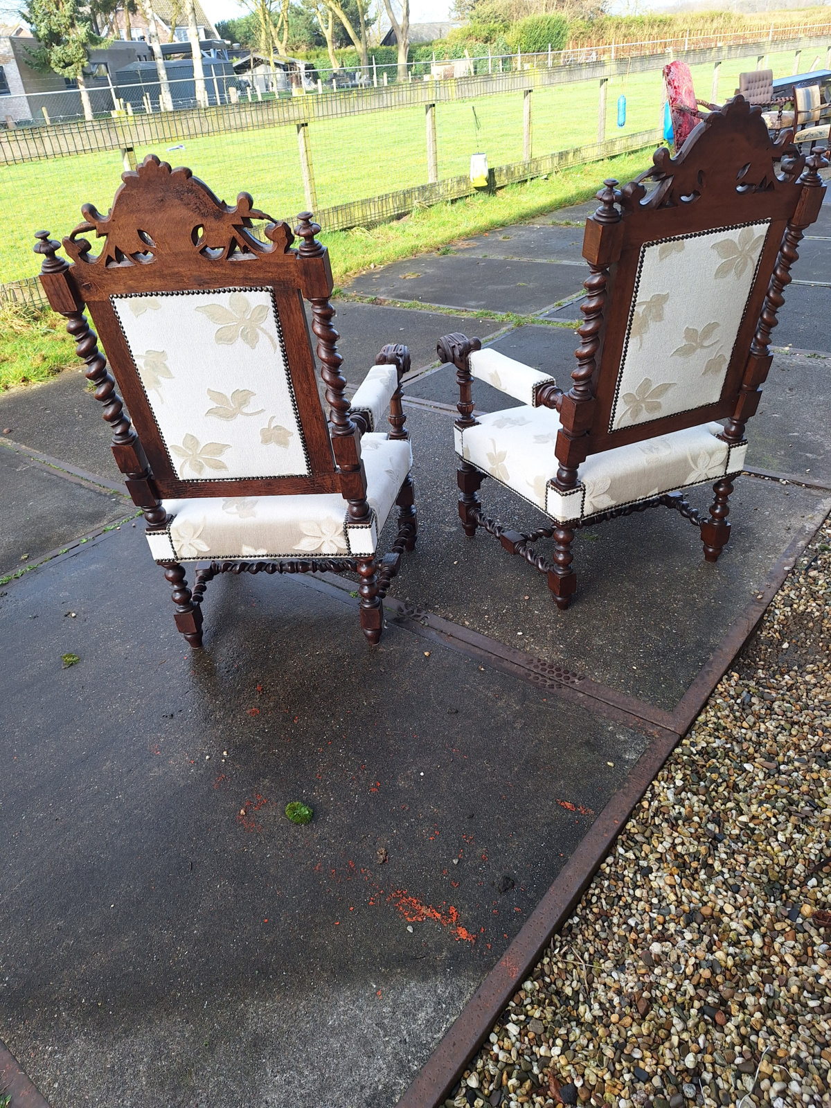 Antieke set van 2 heren fauteuils omstreeks 1880 Frans met initialen AB in kuif nr ST20254