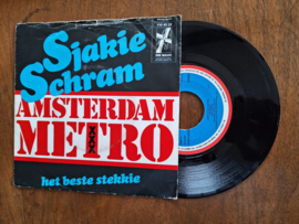 Sjakie Schram met Amsterdam metro 1975 Single nr S0232376