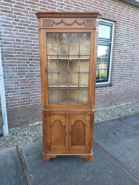 Antieke hoekkast kersenhout omstreeks 1900-1910 messing beslag h-210cm nr K202544