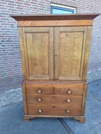Antiek eiken Engels kabinet met vakkenindeling sleutels omstreeks 1870-1880 nr K202550