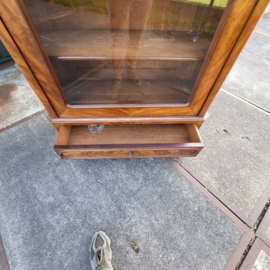 Franse vitrine kast 1 deur 1 lade antiek mahonie verstelbare planken nr K202563