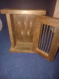 Houten handgemaakte sleutelkast briefvakje ijzer spijltjes br20cm nr 6075