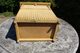 Origineel Lusty Loyd-Loom Nachtkastje met wasbox oct.1955 creme-goud nr 400111