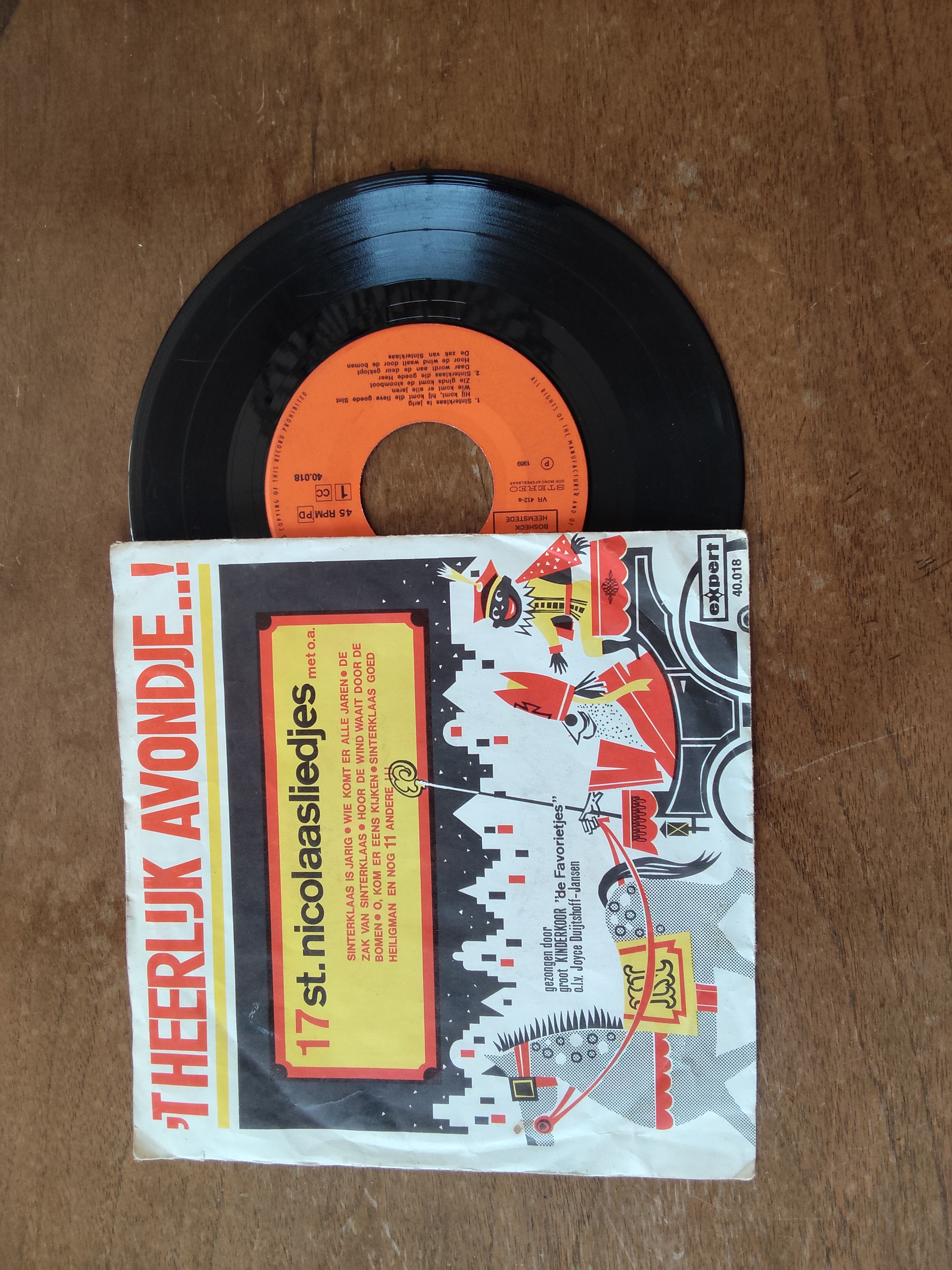 Kinderkoor de favorietjes met 'T heerlijk avondje ... ! 1969 Single nr S20256942