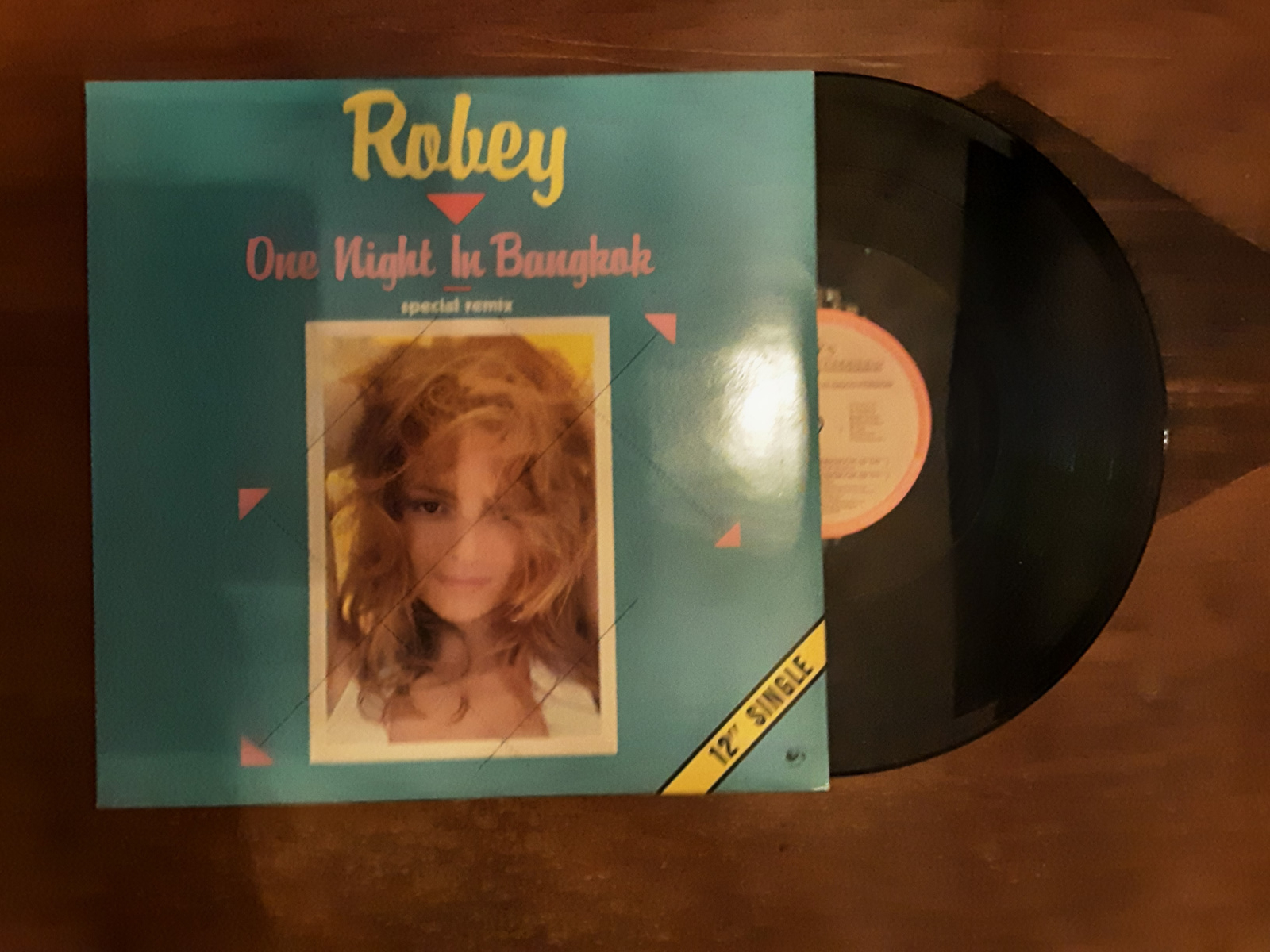 Robey met A night in Bangkok 12" 1985 LP maxi single nr L2024753